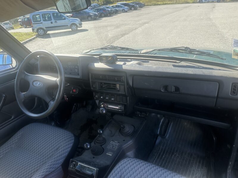 LADA NIVA Véhicule tout terrain fermé 2007