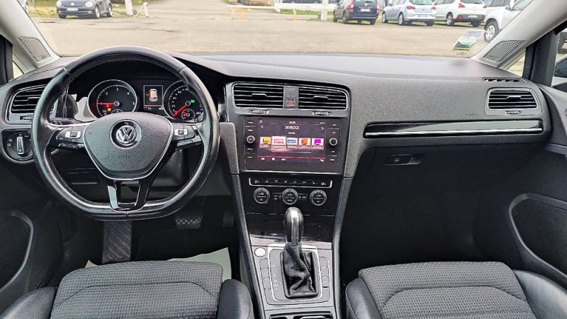 VOLKSWAGEN GOLF VII 2015