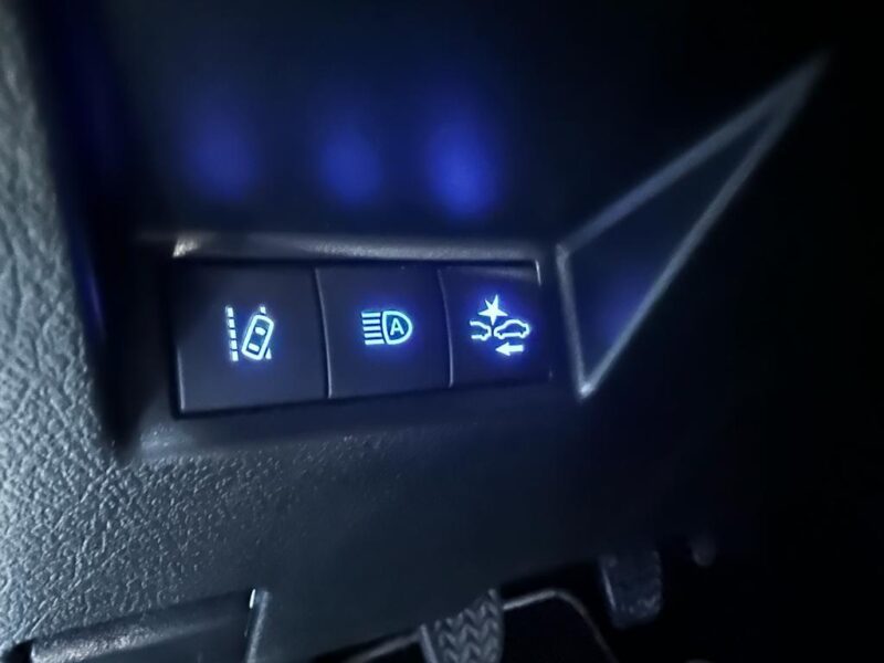 72 cv DESIGN Y20 / CAMERA AR / CARPLAY / REGULATEUR