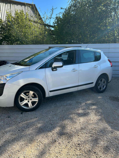 PEUGEOT 3008 Monospace 2011