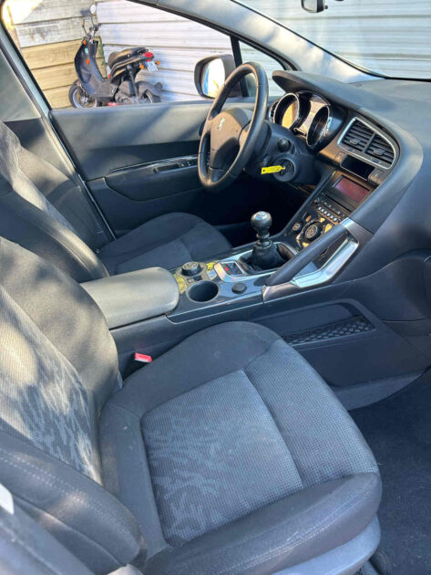 PEUGEOT 3008 Monospace 2011