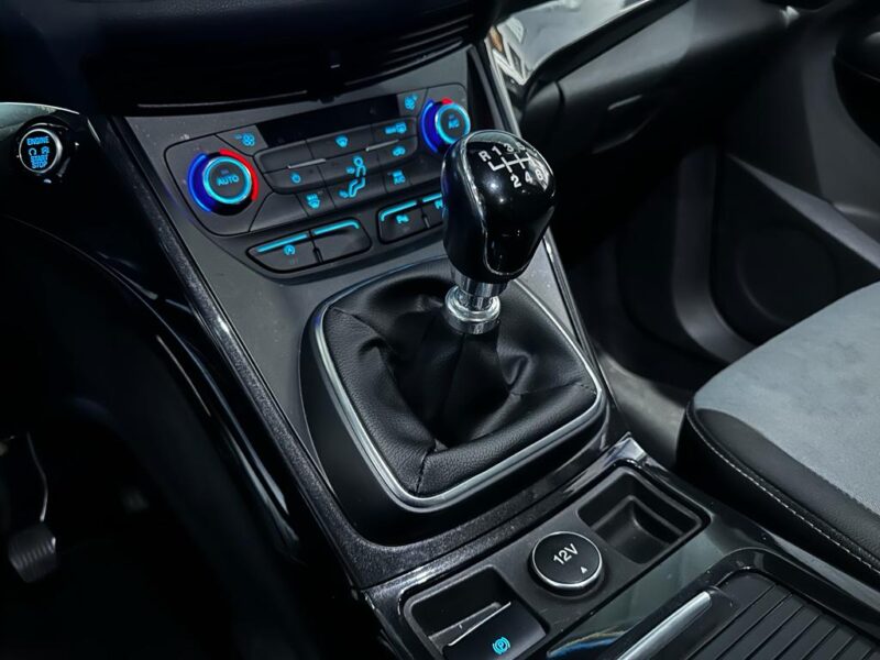 FORD KUGA II 2.0 TDCI 150cv Business Nav 4X2 // GPS/CAMERA DE RECUL/BLUETOOTH