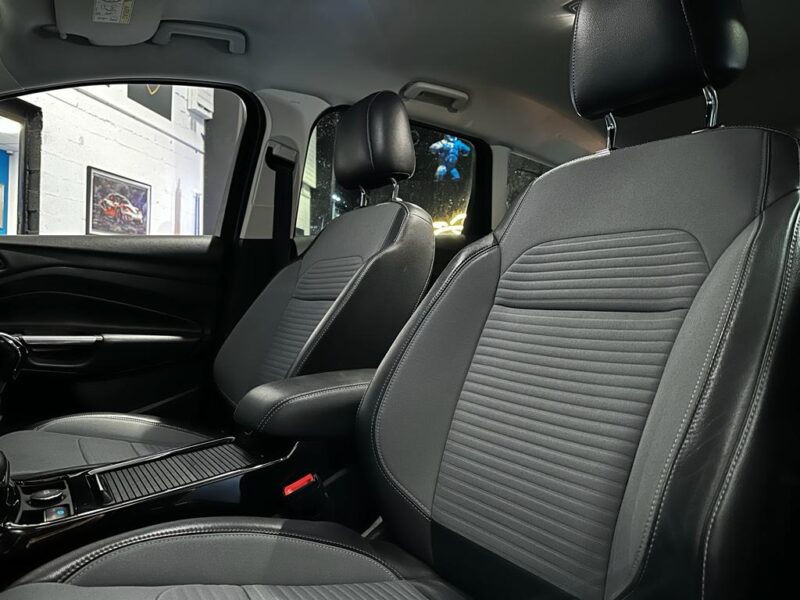 FORD KUGA II 2.0 TDCI 150cv Business Nav 4X2 // GPS/CAMERA DE RECUL/BLUETOOTH