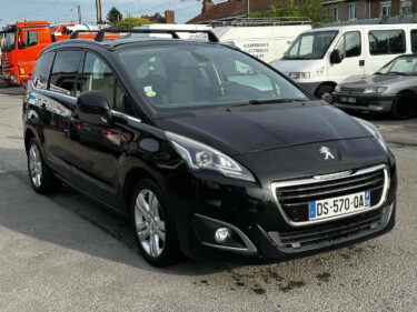 PEUGEOT 5008 2015