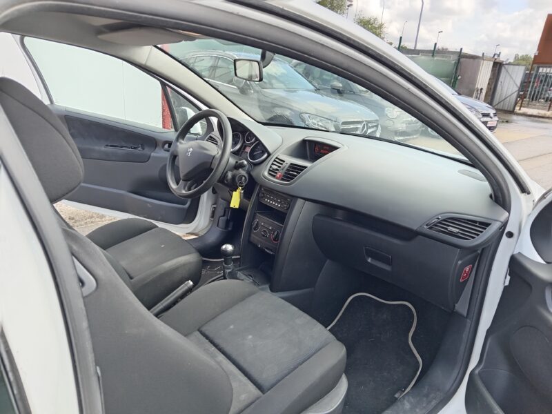 PEUGEOT 207 2008