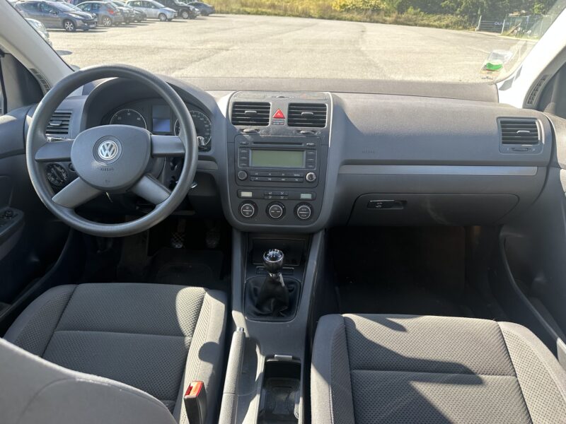 VOLKSWAGEN GOLF V 2004