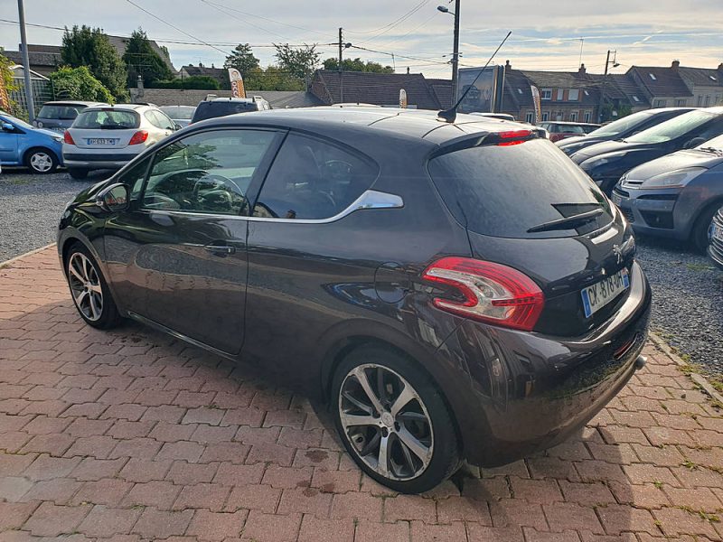 PEUGEOT 208 I 2012