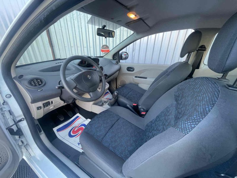 RENAULT TWINGO II 2008