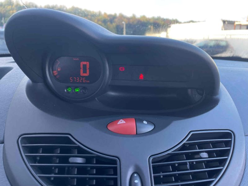 RENAULT TWINGO II 2008