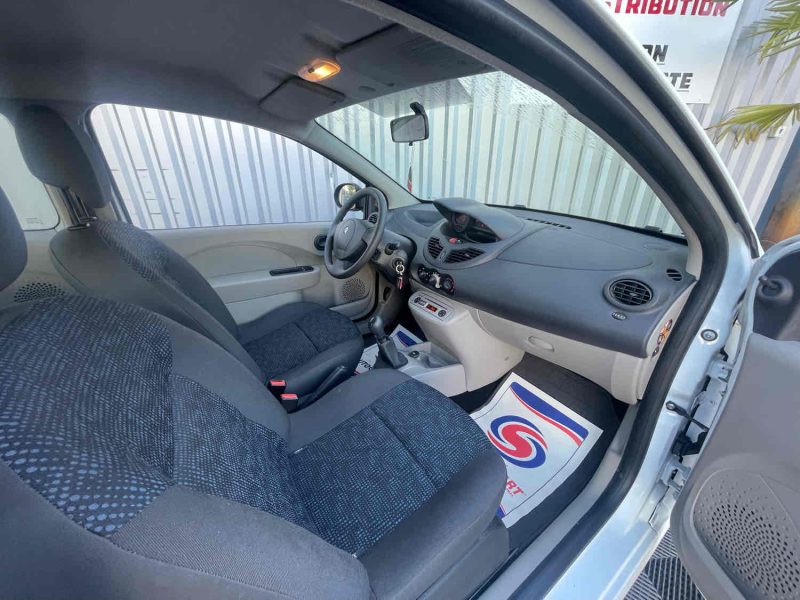 RENAULT TWINGO II 2008