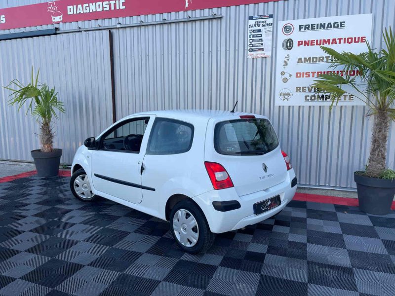 RENAULT TWINGO II 2008