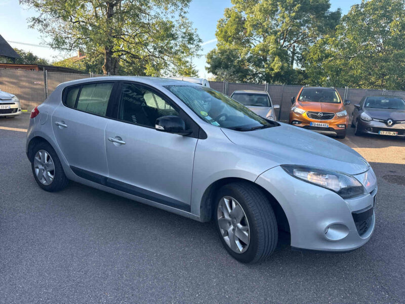 RENAULT MEGANE III 2011