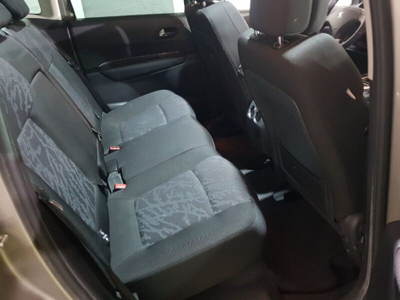 PEUGEOT 3008 Monospace 2010 1.6 HDi 109cv