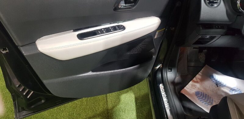 PEUGEOT 3008 Monospace 2013 2.0 HDi BlueHDi  150cv