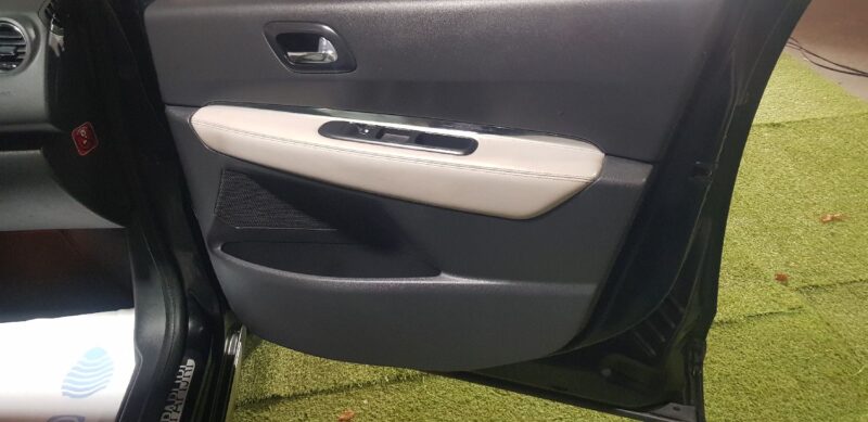 PEUGEOT 3008 Monospace 2013 2.0 HDi BlueHDi  150cv