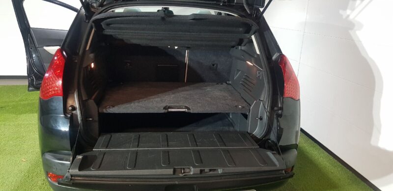 PEUGEOT 3008 Monospace 2013 2.0 HDi BlueHDi  150cv