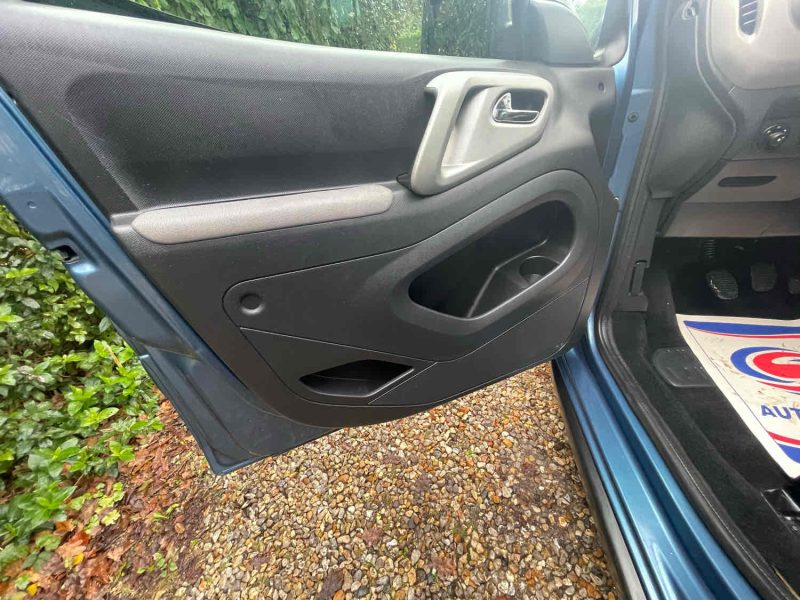 PEUGEOT PARTNER II 2011