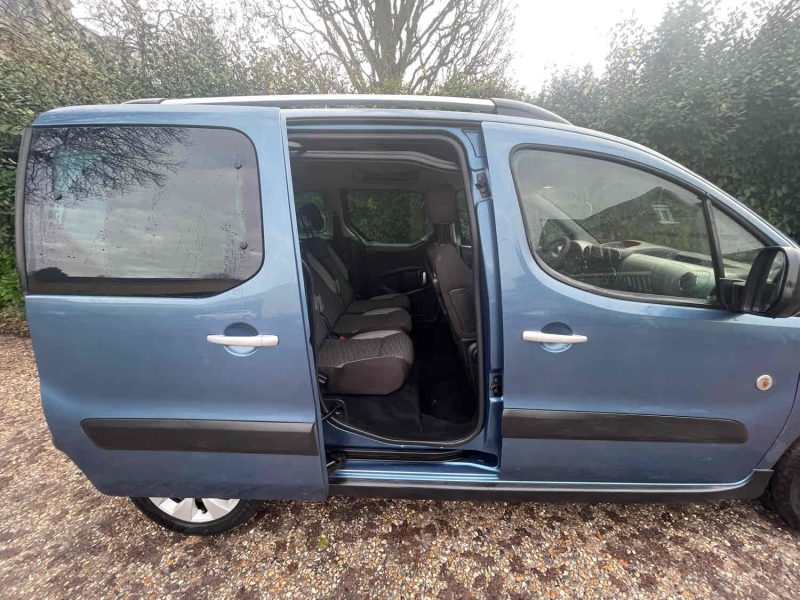 PEUGEOT PARTNER II 2011