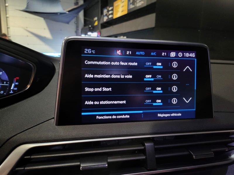 PEUGEOT 5008 2.0 BlueHDi 180cv Allure Business 7PL / APPLE CARPLAY/HAYON ELECTRIQUE/CAMERA DE RECUL