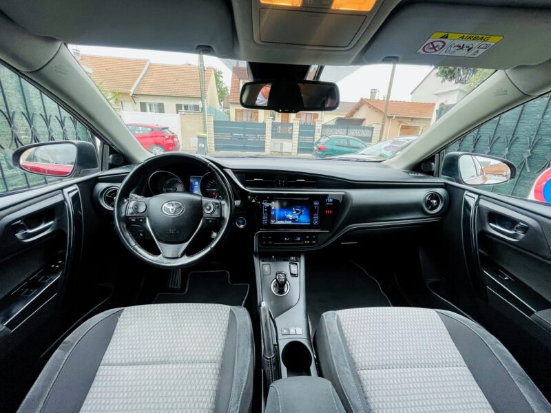 TOYOTA AURIS 2018