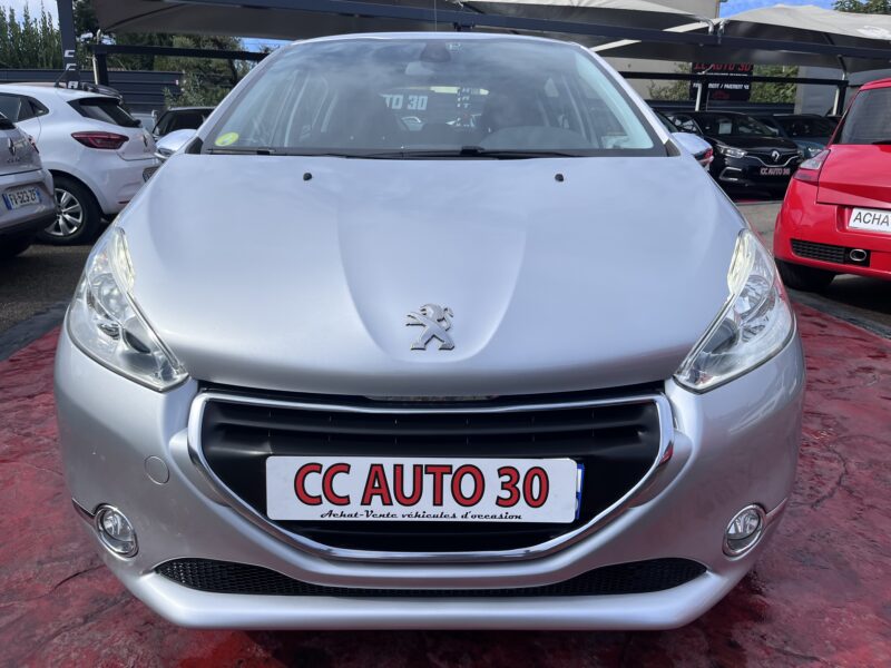 PEUGEOT 208 2014