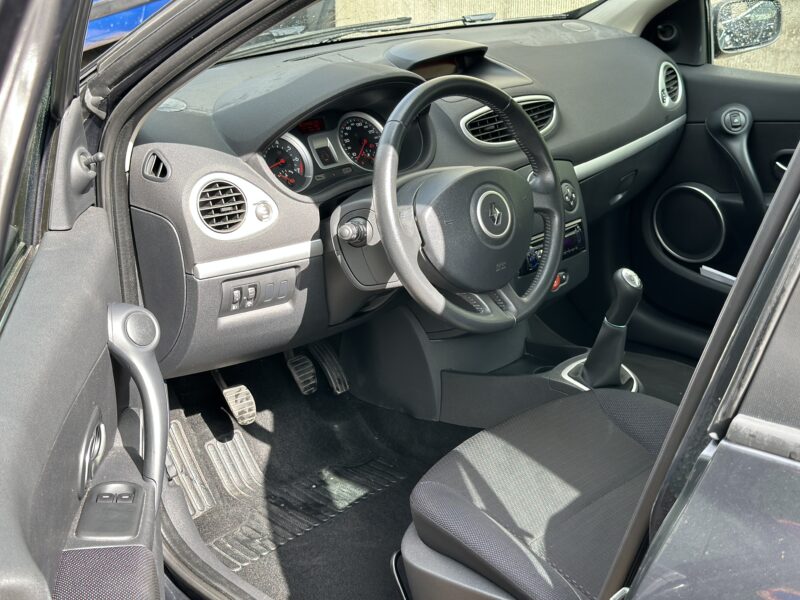RENAULT CLIO EXEPTION 1.6  PAYEZ EN 4 X !