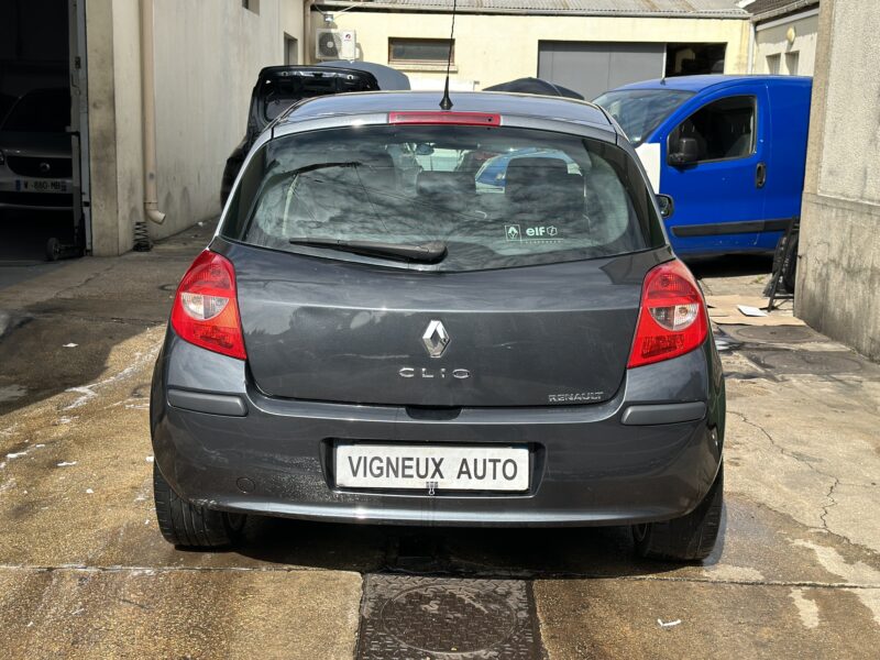 RENAULT CLIO EXEPTION 1.6  PAYEZ EN 4 X !