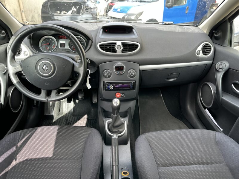 RENAULT CLIO EXEPTION 1.6  PAYEZ EN 4 X !
