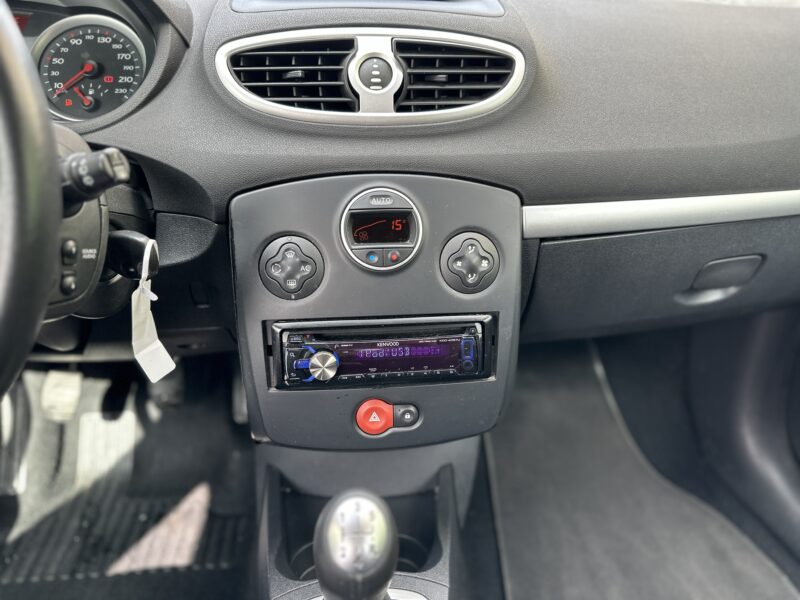 RENAULT CLIO EXEPTION 1.6  PAYEZ EN 4 X !