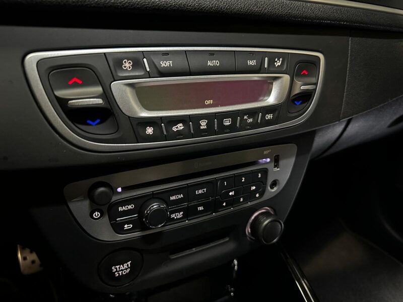 RENAULT MEGANE RS 2.0 265cv CUP , Siege Récaro , HISTORIQUE COMPLET