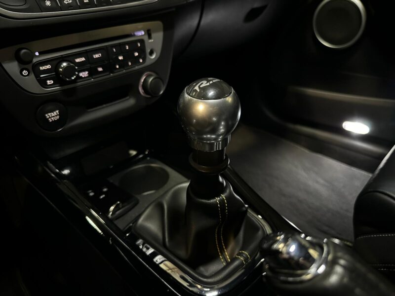 RENAULT MEGANE RS 2.0 265cv CUP , Siege Récaro , HISTORIQUE COMPLET