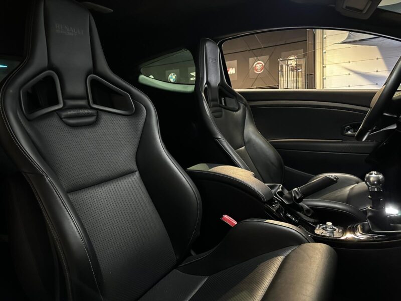 RENAULT MEGANE RS 2.0 265cv CUP , Siege Récaro , HISTORIQUE COMPLET
