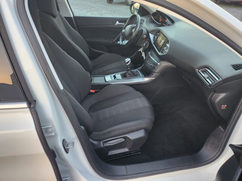 PEUGEOT 308 II ALLURE 120CV 145000 KM 2015