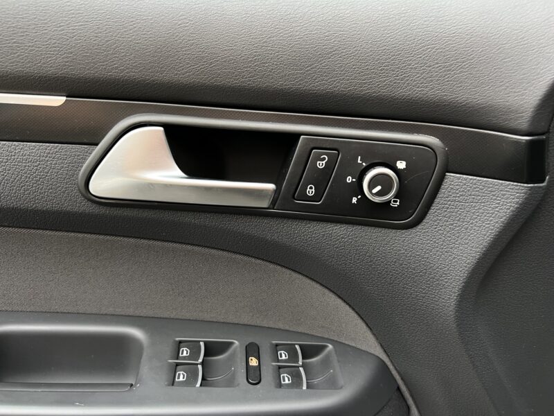 VOLKSWAGEN TOURAN II 1.6 TDI 105 Cv 7 PLACES TOIT OUVRANT GPS BLUETOOTH REGULATEUR BVM6 - Garantie1a