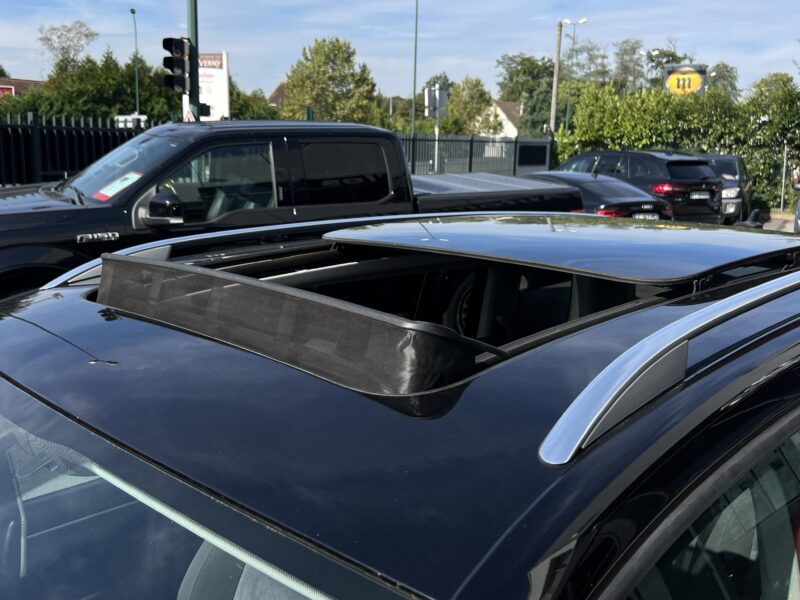 VOLKSWAGEN TOURAN II 1.6 TDI 105 Cv 7 PLACES TOIT OUVRANT GPS BLUETOOTH REGULATEUR BVM6 - Garantie1a