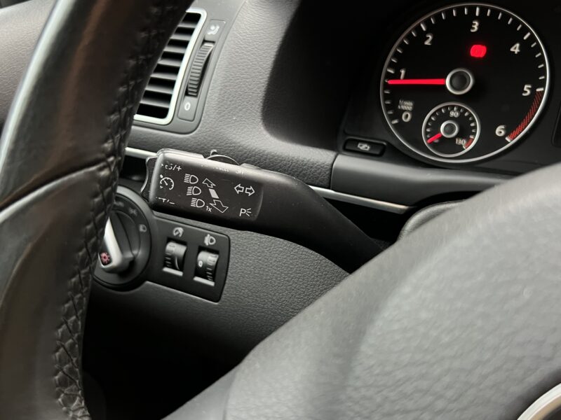 VOLKSWAGEN TOURAN II 1.6 TDI 105 Cv 7 PLACES TOIT OUVRANT GPS BLUETOOTH REGULATEUR BVM6 - Garantie1a