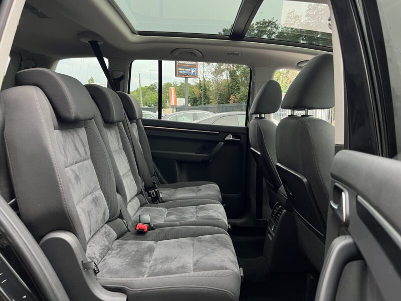 VOLKSWAGEN TOURAN II 1.6 TDI 105 Cv 7 PLACES TOIT OUVRANT GPS BLUETOOTH REGULATEUR BVM6 - Garantie1a