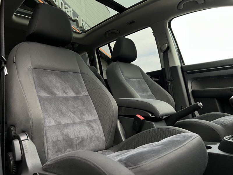 VOLKSWAGEN TOURAN II 1.6 TDI 105 Cv 7 PLACES TOIT OUVRANT GPS BLUETOOTH REGULATEUR BVM6 - Garantie1a