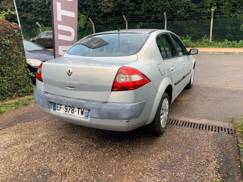 RENAULT MEGANE II 1.6i 113CV