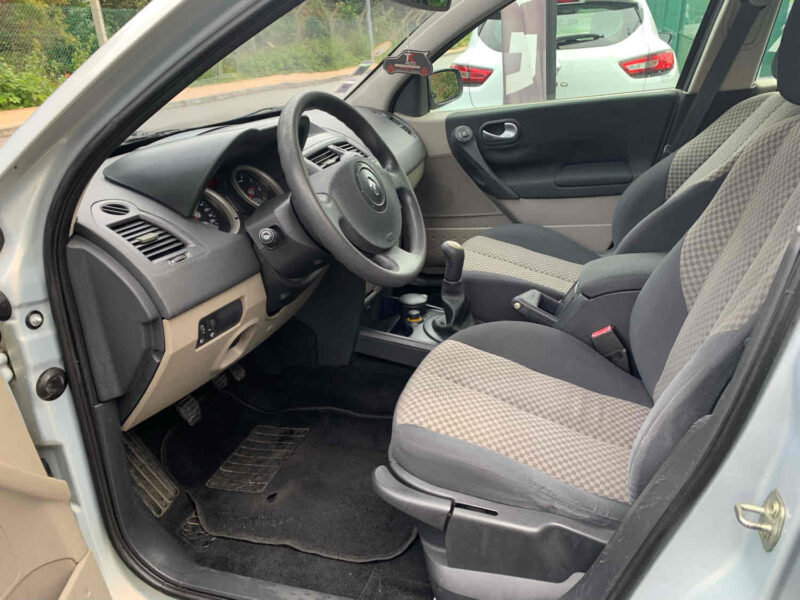 RENAULT MEGANE II 1.6i 113CV