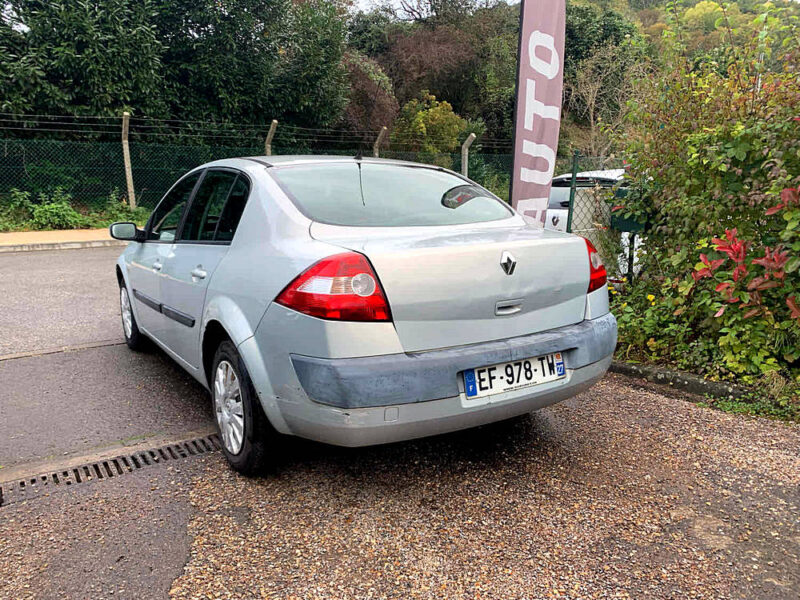 RENAULT MEGANE II 1.6i 113CV