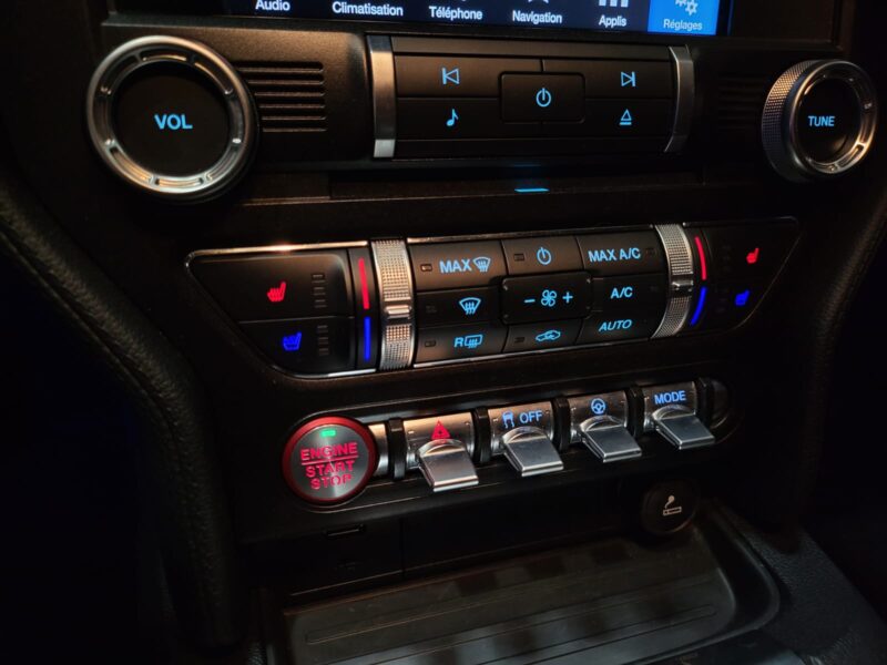 FORD MUSTANG GT Coupé 5.0 V8 450cv BVA // SIEGES CLIMATISE/APPLE CARPLAY/BECQUET/PACK CARBONE