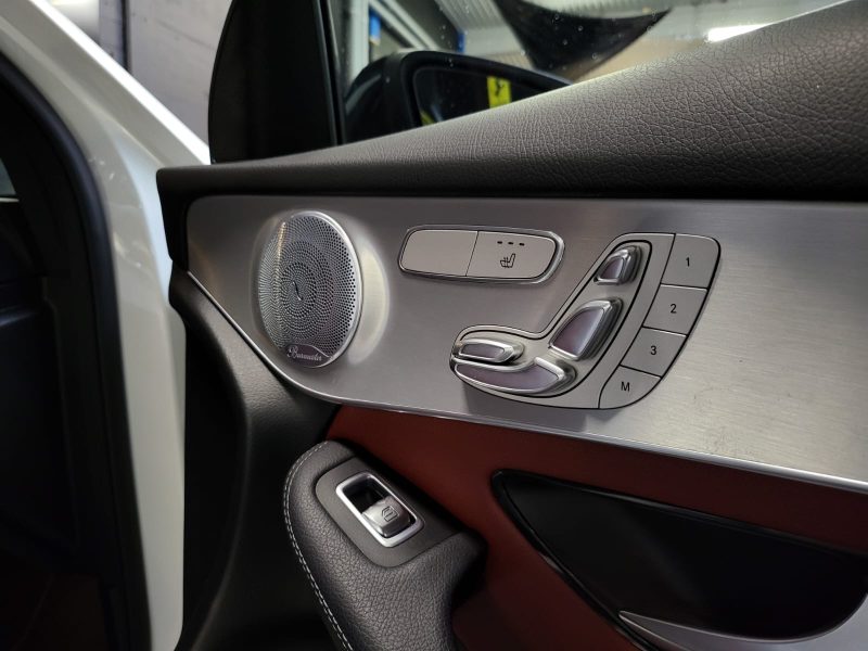 MERCEDES GLC 300 d 4-MATIC AMG LINE TOIT OUVRANT / 360 / BURMESTER 