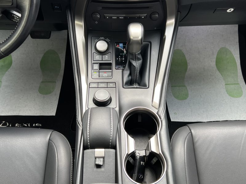 LEXUS NX 300H HYBRID 2.5 VVT-i 197 Cv 4WD PACK BUSINESS / BVA GPS CAMERA RECUL CUIR Garantie 6 Mois