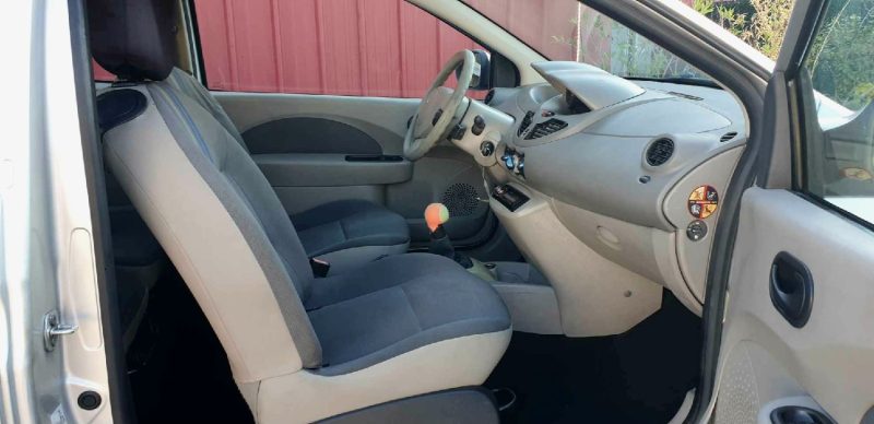 RENAULT TWINGO II 2008