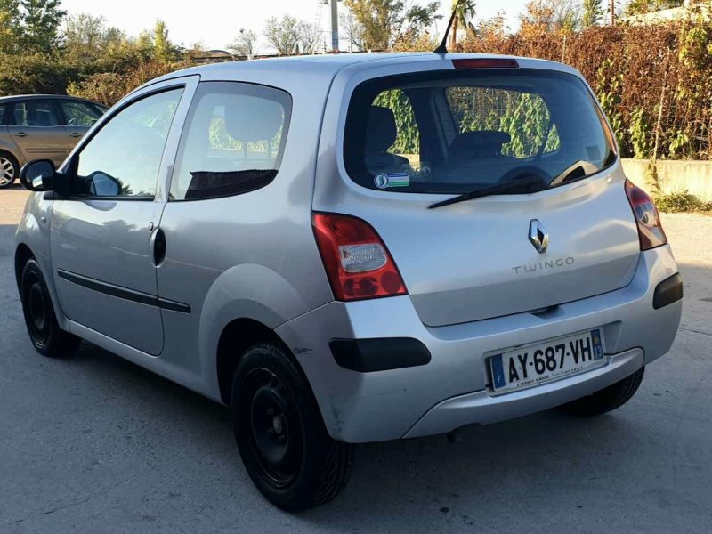 RENAULT TWINGO II 2008