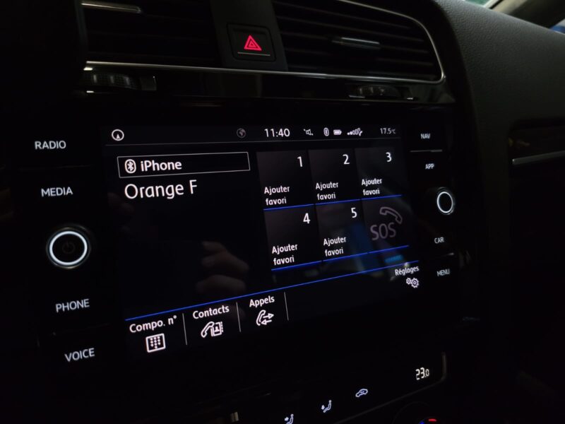 VOLKSWAGEN GOLF VII 2.0 TDI CARAT 150 cv TOIT OUVRANT / DSG 7 / CARPLAY