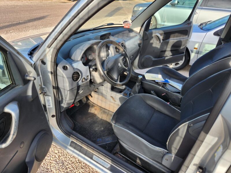 PEUGEOT PARTNER Monospace 2003