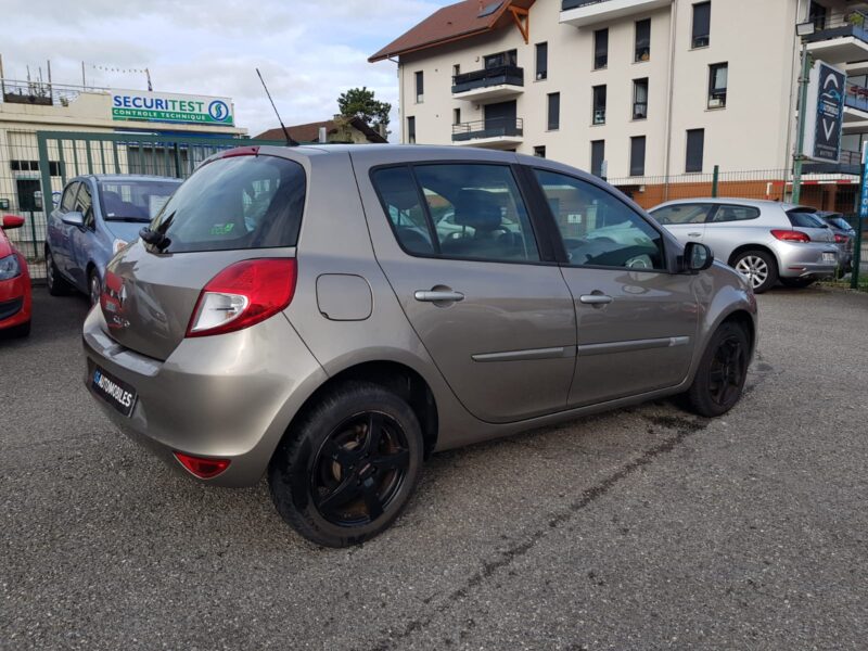 RENAULT CLIO III 1.2i 75CV AUTHENTIQUE 