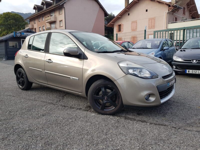 RENAULT CLIO III 1.2i 75CV AUTHENTIQUE 